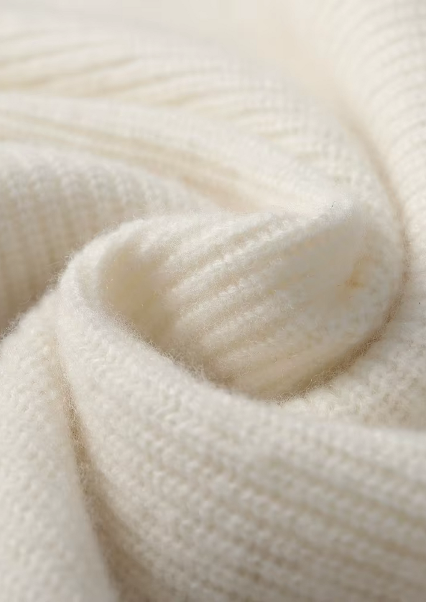 PREMIUM CASHMERE RIBBED V-NECK SWEATER